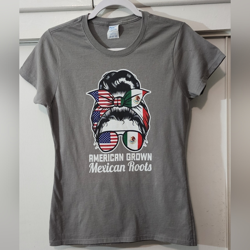 Latina graphic tee
